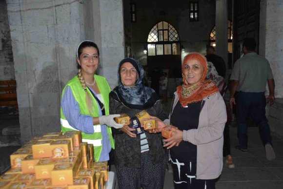 MERSİN’DE KANDİLDE 15 BİN KANDİL SİMİDİ DAĞITILDI
