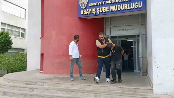 ADANA’DA HÜKÜMLÜLERE ŞAFAK OPERASYONU: 5 KİŞİ YAKALANDI