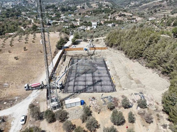 HATAY BÜYÜKŞEHİR BELEDİYESİ, KARLISU MAHALLESİ’NE ÇOK AMAÇLI SALON İNŞA EDİYOR