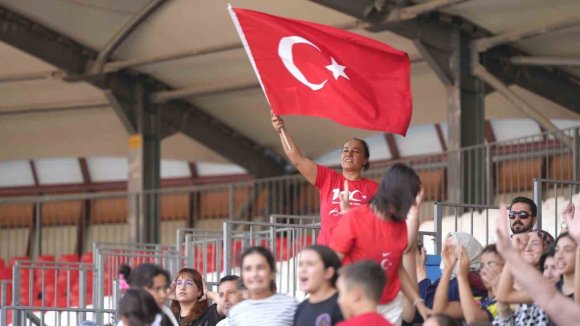 TARSUS’TA MİLLİ HEYECAN VE ETKİNLİK BİR ARADA YAŞANDI