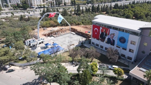 AKDENİZ ÜNİVERSİTESİ HASTANESİ NÖROLOJİ POLİKLİNİĞİ YENİ BİNASININ TEMELİ ATILDI