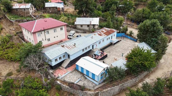 KÖY OKULLARI VE ÖĞRENCİLERE ANLAMLI DOKUNUŞ
