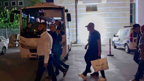 ANTALYA’DAKİ RÜŞVET SORUŞTURMASINDA 5 TUTUKLAMA, 9 ADLİ KONTROL KARARI