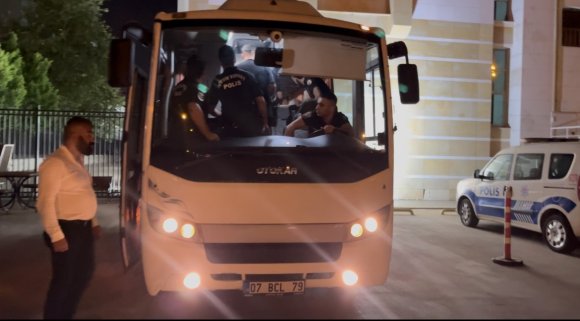 ANTALYA’DAKİ RÜŞVET SORUŞTURMASINDA 5 TUTUKLAMA, 9 ADLİ KONTROL KARARI