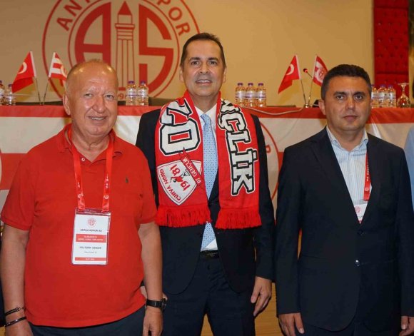 RIZA PERÇİN: "54 GÜNDE TRANSFER ENGELİNİ KALDIRIP YENİ TRANSFERLERİMİZİ BÜNYEMİZE DAHİL ETTİK"
