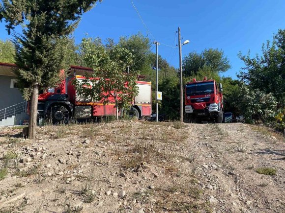 OSMANİYE’DE ZEYTİNLİK ALANDA ÇIKAN YANGIN PANİĞE NEDEN OLDU