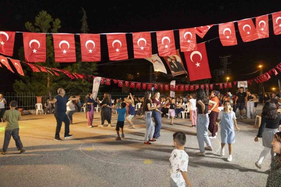 MERSİN’İN YAYLALARI TÜRKÜLER VE HALK OYUNLARIYLA ŞENLENDİ