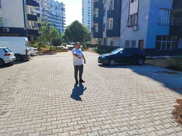 3 YAŞINDAKİ ÇOCUĞU KÖPEKLER KOVALADI