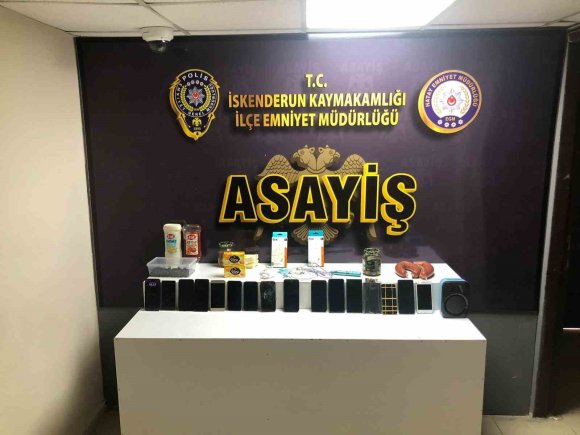 İSKENDERUN’DA HIRSIZLIK YAPAN 2 KİŞİ YAKALANDI