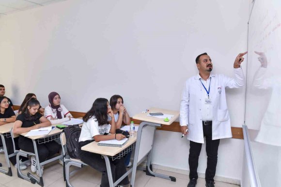 MERSİN BÜYÜKŞEHİR BELEDİYESİ KURS MERKEZLERİ YENİ DÖNEME BAŞLADI