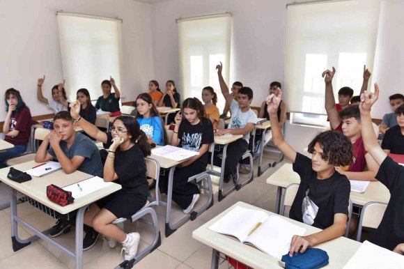 MERSİN BÜYÜKŞEHİR BELEDİYESİ KURS MERKEZLERİ YENİ DÖNEME BAŞLADI