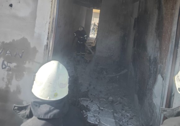 ANTAKYA’DA İNŞAAT HALİNDEKİ BİNADA YANGIN ÇIKTI
