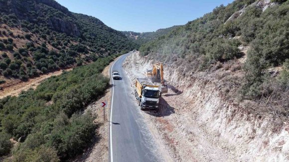 PAZARCIK’TA YOL ÇALIŞMASI