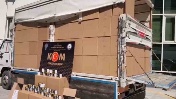 HATAY’DA 2 MİLYON 760 BİN ADET GÜMRÜK KAÇAĞI MAKARON ELE GEÇİRİLDİ