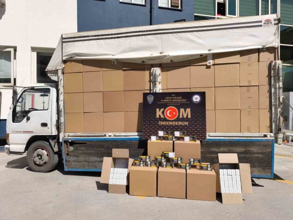 HATAY’DA 2 MİLYON 760 BİN ADET GÜMRÜK KAÇAĞI MAKARON ELE GEÇİRİLDİ