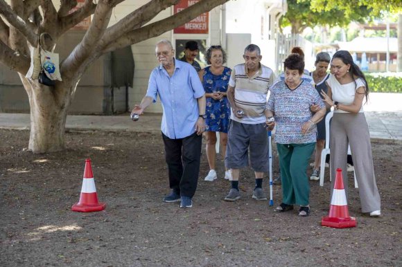 MERSİN’DE AVRUPA HAREKETLİLİK HAFTASI’NA ÖZEL 80’LER BULUŞMASI DÜZENLENDİ