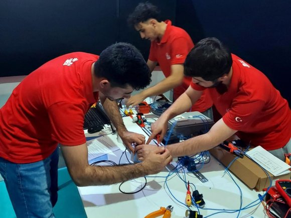 AOSB’DEN TEKNOFEST 2025’E GÜÇLÜ DESTEK