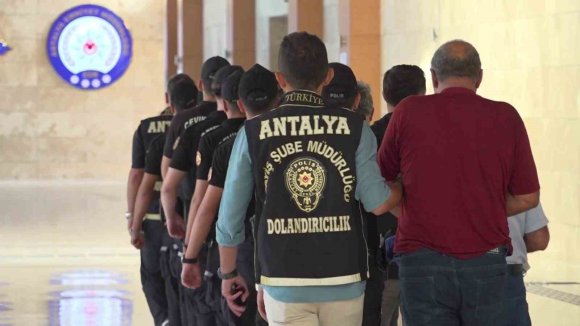 ANTALYA’DA DUBLÖRLÜ 730 MİLYONLUK VURGUN PLANI ÇÖKTÜ: 7 TUTUKLAMA