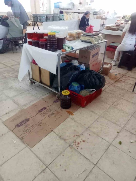 BURDUR’DA PAZARCI KAVGASI: 2 YARALI