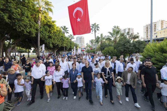 MERSİN’DE AVRUPA HAREKETLİLİK HAFTASI RENKLİ ETKİNLİKLERLE SONA ERDİ