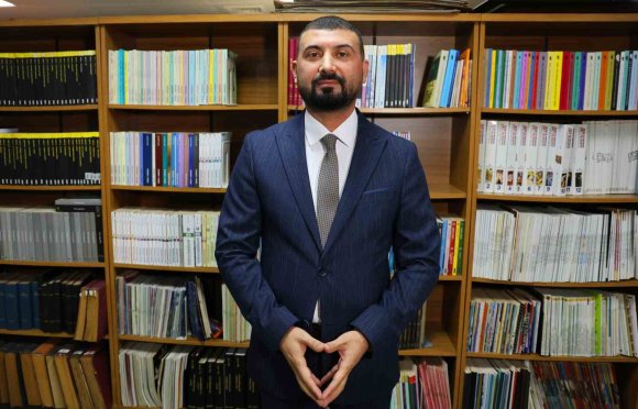 DOÇ. DR. BERAT AKINCI: "İSRAİL’İN ZALİMLİĞİ KÜRESEL VİCDANI DİLE GETİRDİ"
