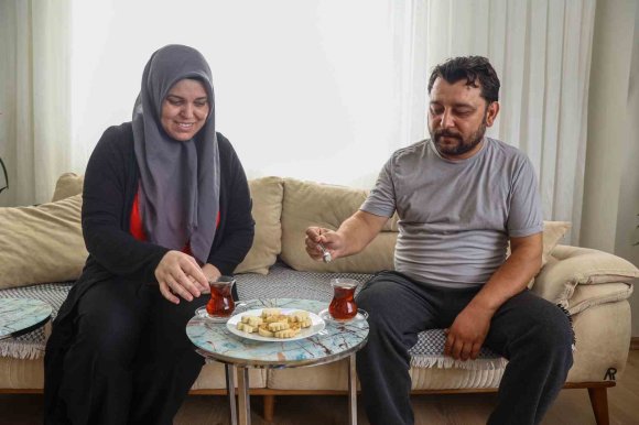 ANTALYA BÜYÜKŞEHİR’İN ÇÖLYAK HASTALARINA GIDA YARDIMI SÜRÜYOR