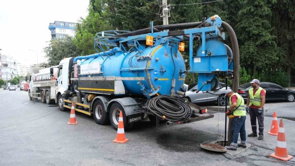 ALANYA’DA YAĞMUR SUYU HATLARI ROBOT KAMERA VE KOMBİNE ARAÇLARLA TEMİZLENİYOR