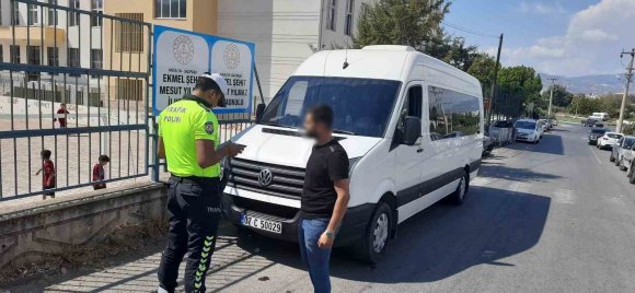 GAZİPAŞA’DA JANDARMA VE POLİSTEN SERVİSLERE SIKI DENETİM