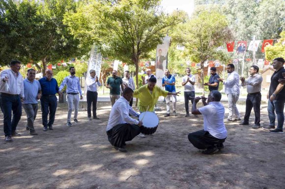 MERSİN’DE MUHTARLAR HEM STRES ATTI HEM DE SORUNLARINI PAYLAŞTI