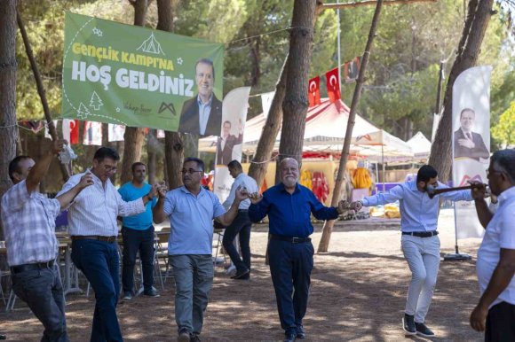 MERSİN’DE MUHTARLAR HEM STRES ATTI HEM DE SORUNLARINI PAYLAŞTI