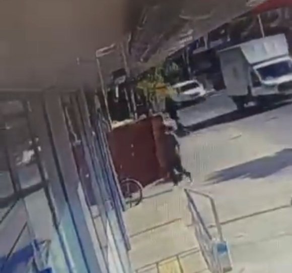 ALIŞVERİŞE GİTTİ BİSİKLETİ ÇALINDI