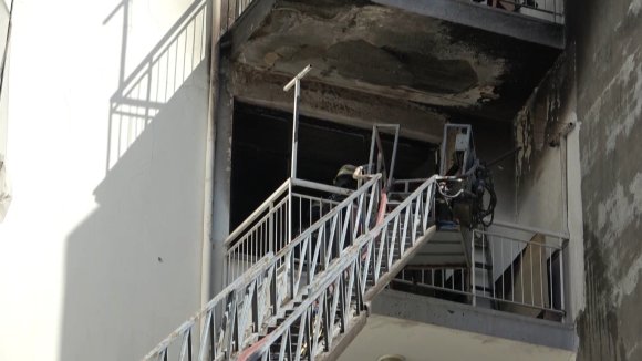 ANTALYA’DA APARTMAN DAİRESİNDE YANGIN: 1 YARALI