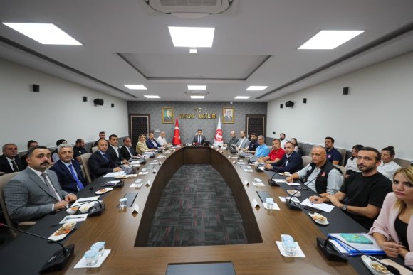 HATAY’DA İHYA VE İNŞA SÜRECİNDE YÜRÜTÜLEN ÇALIŞMALAR DEĞERLENDİRİLDİ