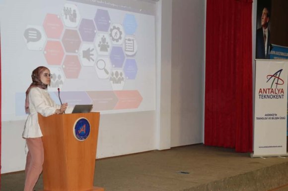 ANTALYA TEKNOKENT ULUSLARARASI BURS VE ARAŞTIRMALARLA İLGİLİ BİLGİLENDİRDİ