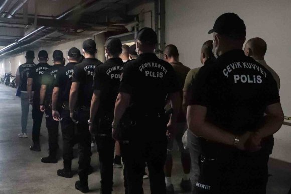 ANTALYA’DA ARANAN 186 ŞAHIS YAKALANDI