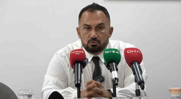 ADANASPOR TEKNİK DİREKTÖRÜ YÜKSEL YEŞİLOVA: "KİMSE ELİNİ TAŞIN ALTINA KOYMADI, MAÇLARA AĞLAYARAK ÇIKIYORUZ"