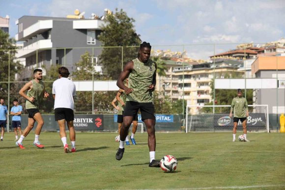 ALANYASPOR, GENÇLERBİRLİĞİ MAÇI HAZIRLIKLARINI TAMAMLADI