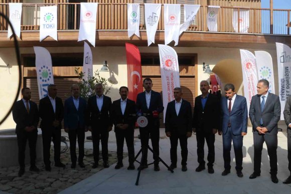 BAKAN KURUM: "SİZ ÖNCE GİDİN KENDİ BELEDİYELERİNİZDE YAPMANIZ GEREKEN SORUMLULUKLAR ÇERÇEVESİNDE ÇÖPÜNÜZÜ TOPLAYIN"
