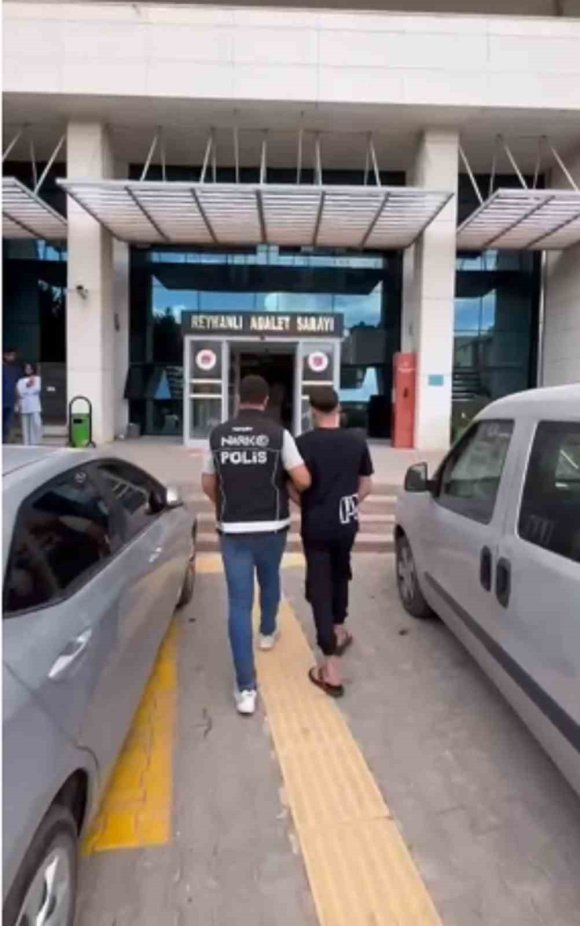 REYHANLI’DA UYUŞTURUCU TORBACISI TUTUKLANDI