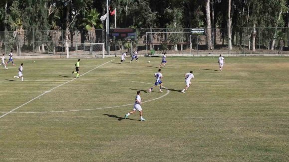 AKDENİZ BELEDİYE SPOR, SEZONA GALİBİYETLE BAŞLADI