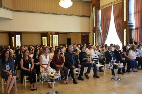 MERSİN’DE ’KÖKLERDEN GELECEĞE TÜRK AİLE YAPISI ÇALIŞTAYI’ GERÇEKLEŞTİRİLDİ
