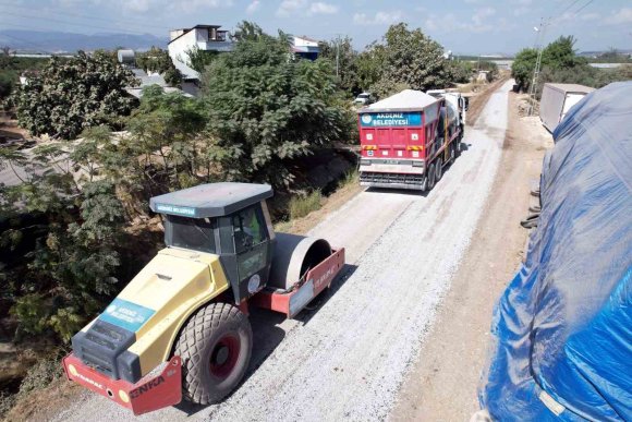 AKDENİZ’İN KIRSALI YENİ YOLLARINA KAVUŞUYOR