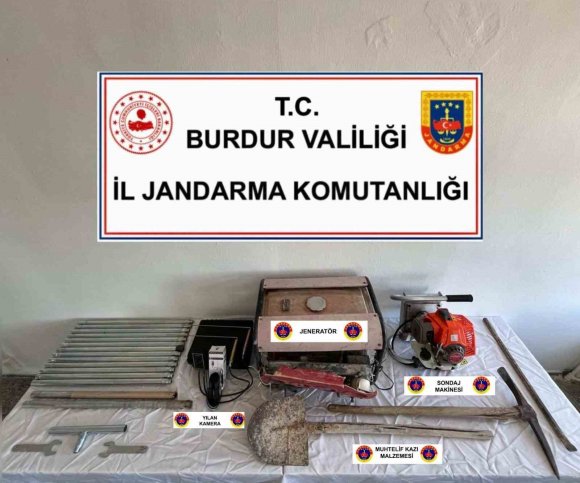 BURDUR’DA KAÇAKÇILIK OPERASYONU: 12 GÖZALTI