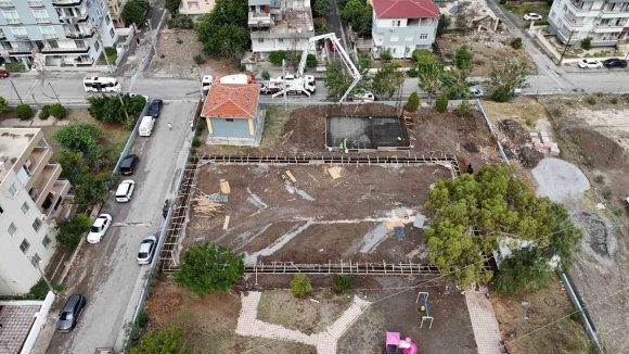 HBB, MODERNEVLER MAHALLESİ’NE HALI SAHA İNŞA EDİYOR