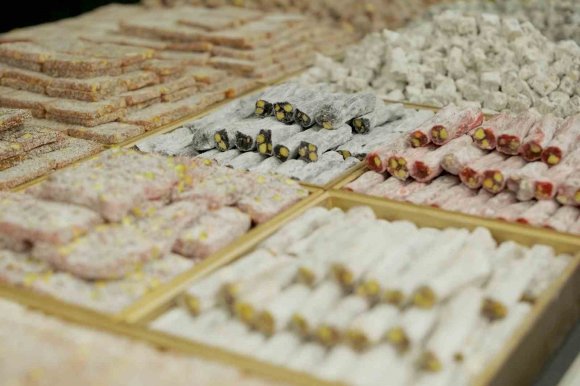 LOKUM VE CEZERYEYE "ADANA LEZZET FESTİVALİ" DOPİNGİ