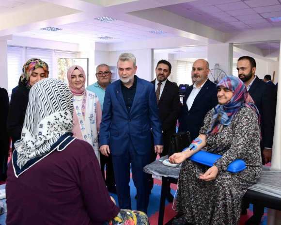 BAŞKAN GÖRGEL: "YAŞLILARIMIZA YÖNELİK HİZMETLERİMİZİ ARTIRARAK SÜRDÜRÜYORUZ"