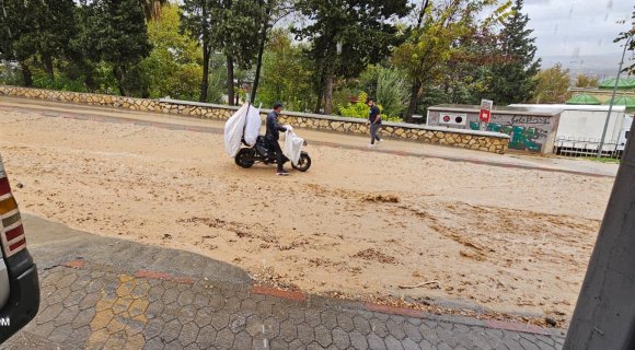 KAHRAMANMARAŞ’TA SAĞANAK ETKİLİ OLDU, SU TAŞKINLARI YAŞANDI