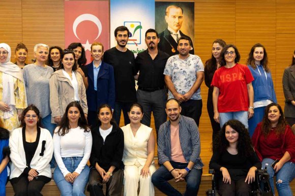 MANAVGAT KENT TİYATROSU’NDA OYUNCU SEÇİMLERİ TAMAMLANDI
