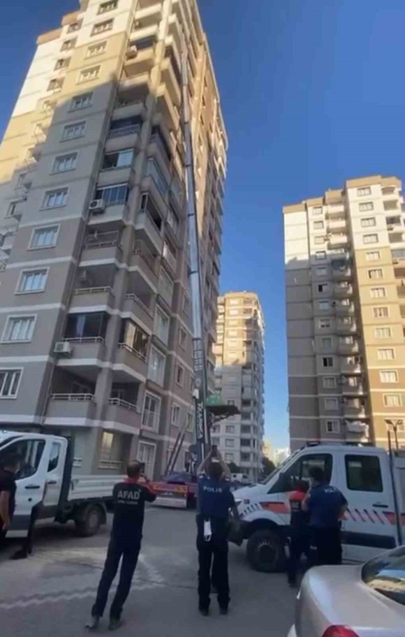 KÖTÜ KOKU GELİNCE ÖLDÜĞÜ ORTAYA ÇIKTI