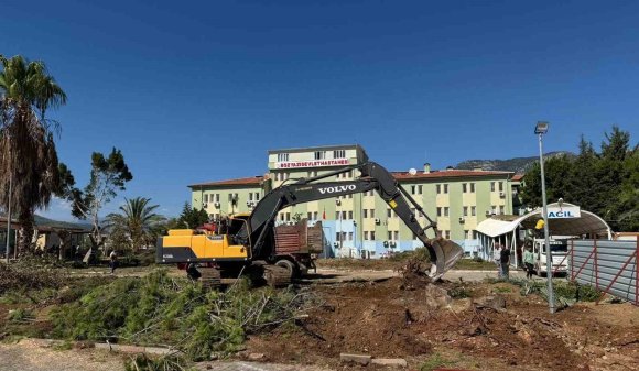 BOZYAZI DEVLET HASTANESİ EK HİZMET BİNASI İÇİN İLK KAZMA VURULDU